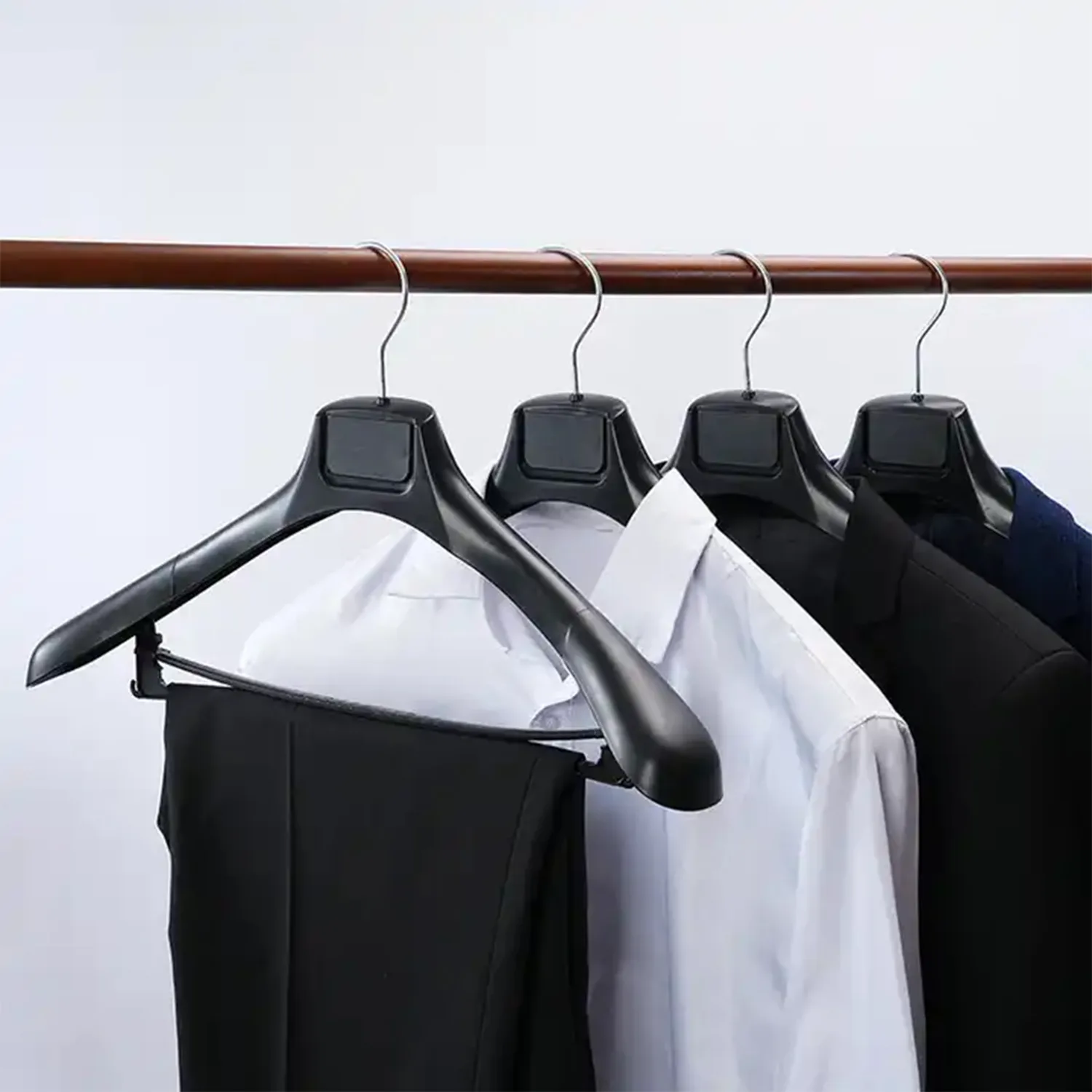 mens suit hanger OD-H051 wide shoulder 44.5cm plastic with pants bar