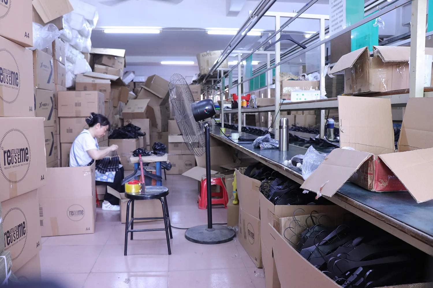 plastic hanger injection molding factory