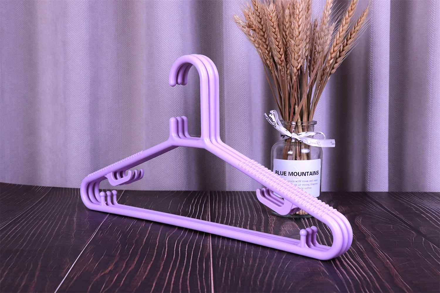 wholesale plastic hanger for clothes