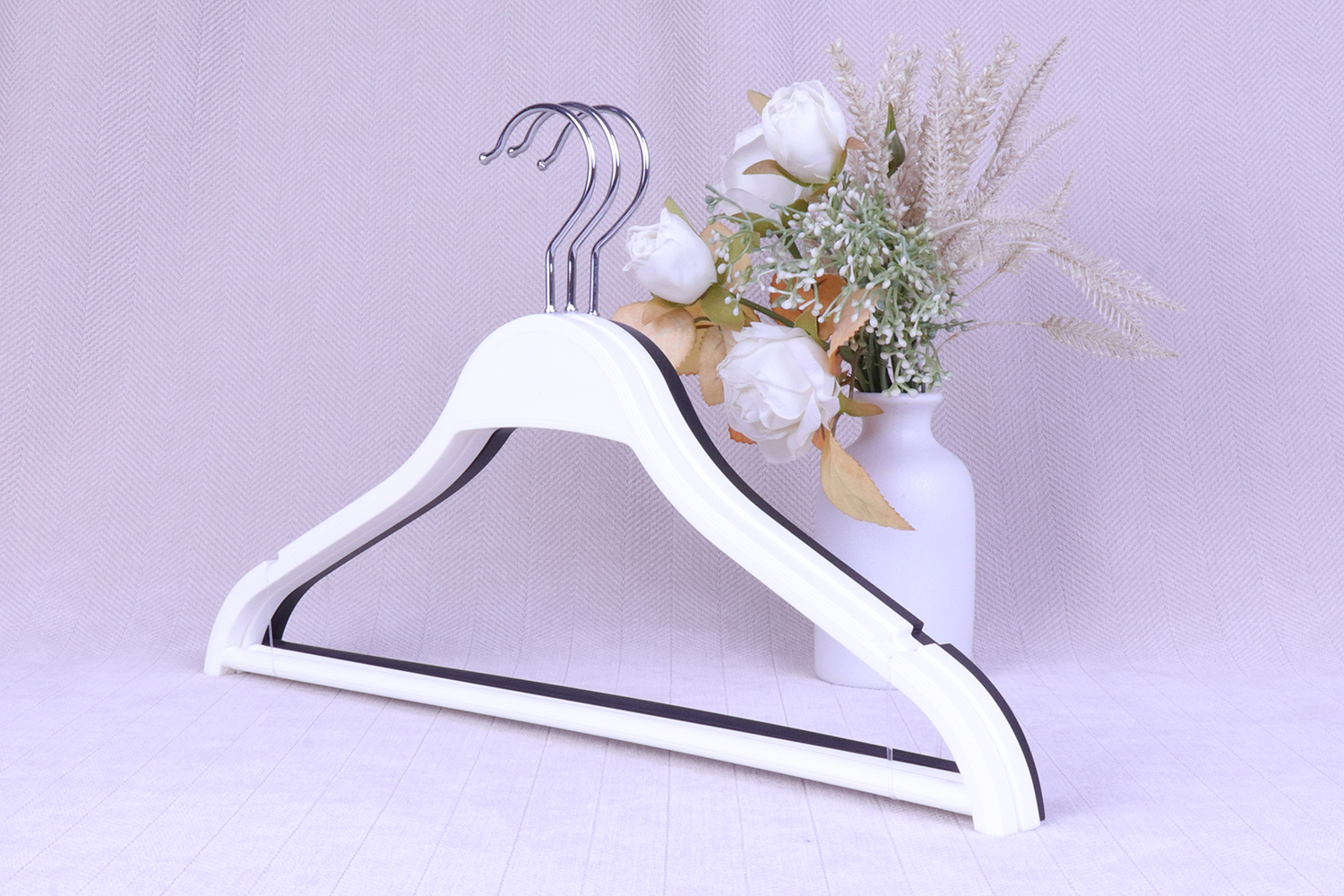 plastic hangers for clothing