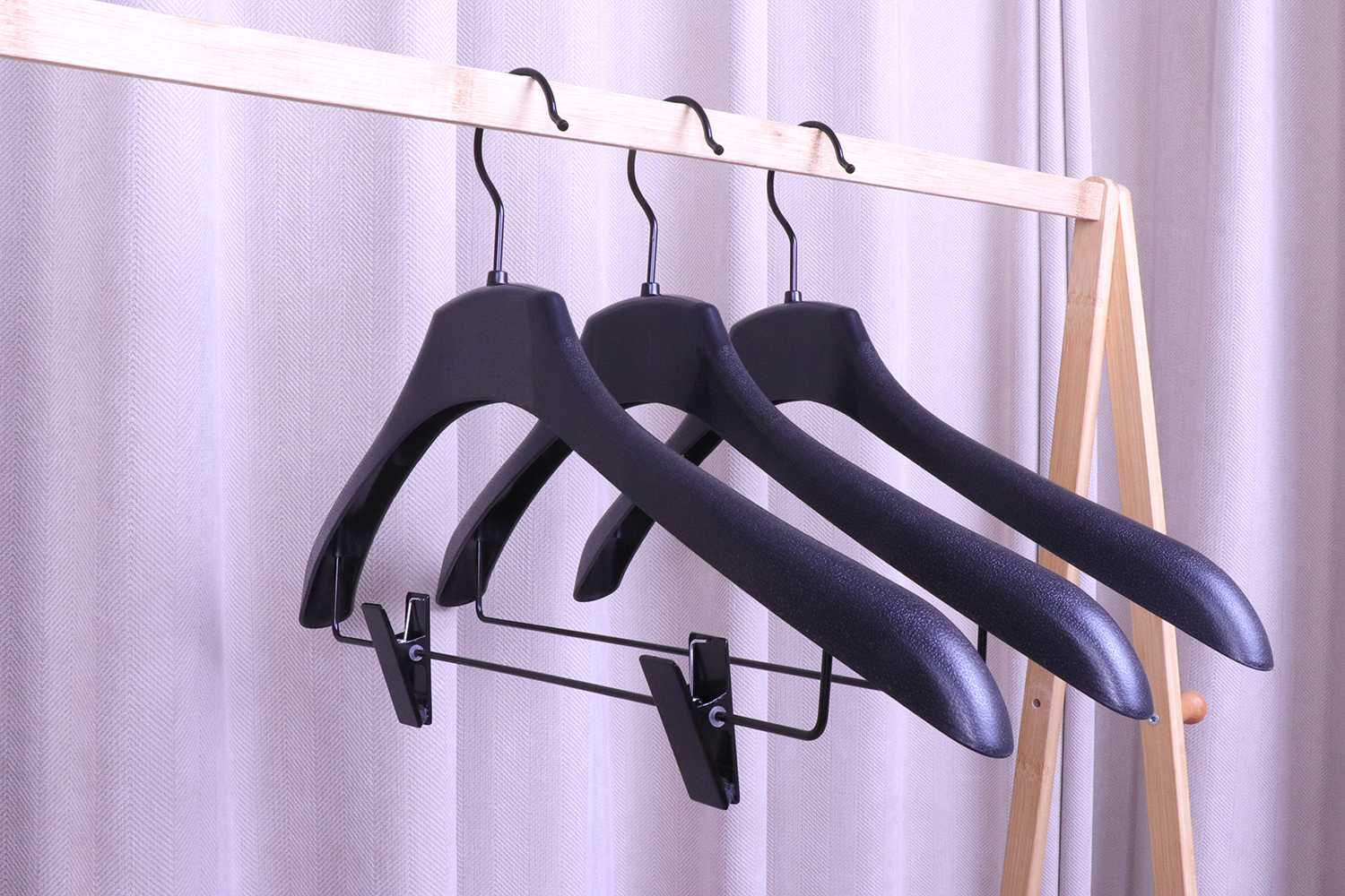 plastic clothes hanger