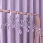 Cintres en plastique transparent pour costumes (vente en gros et en vrac)